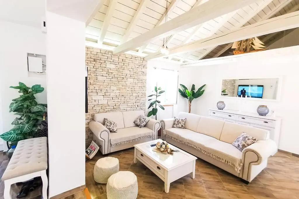 House Diana - Heated Swimming Pool And Jacuzzi Villa Vir 0*,  Croatia