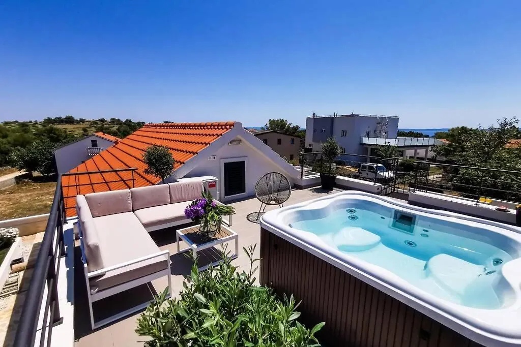 House Diana - Heated Swimming Pool And Jacuzzi Villa Vir