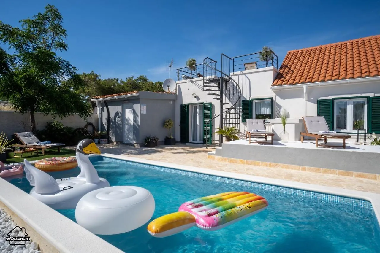 House Diana - Heated Swimming Pool And Jacuzzi Villa Vir