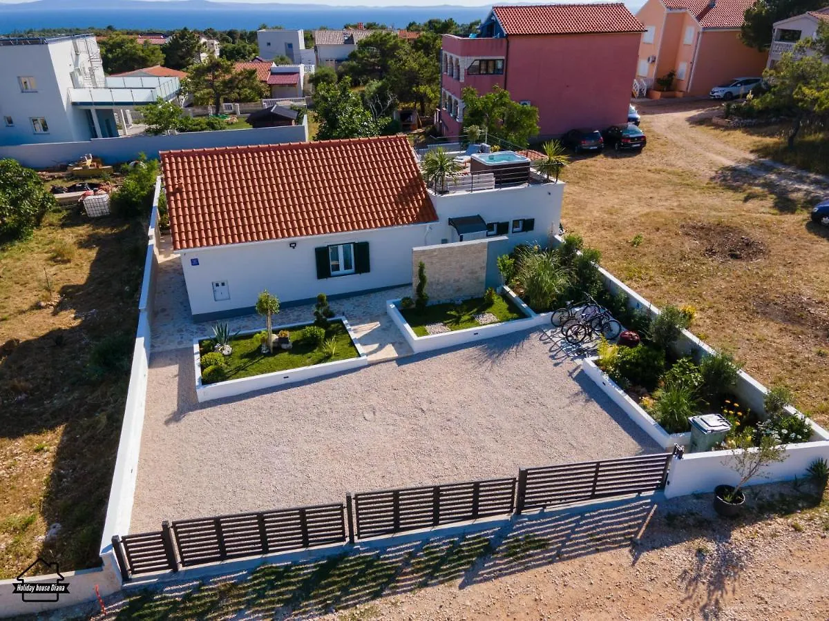 House Diana - Heated Swimming Pool And Jacuzzi Villa Vir